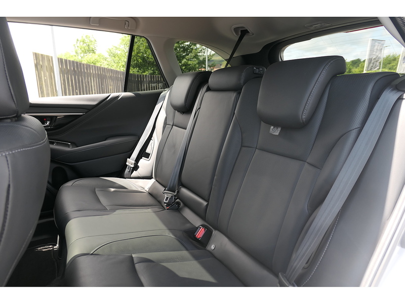 Subaru 2.5i Touring Estate 5dr Petrol Lineartronic 4WD Euro 6 (s/s) (169 ps)