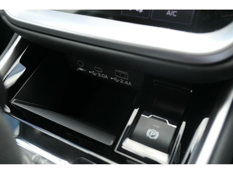 Subaru 2.5i Touring Estate 5dr Petrol Lineartronic 4WD Euro 6 (s/s) (169 ps)