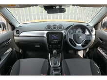 Suzuki Vitara Boosterjet MHEV SZ-T 