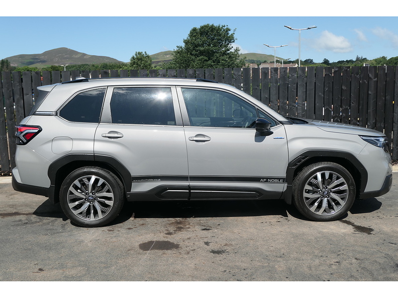 Subaru 2.0 i e-Boxer Touring SUV 5dr Petrol Hybrid Lineartronic 4WD Euro 6 (s/s) (136 ps)