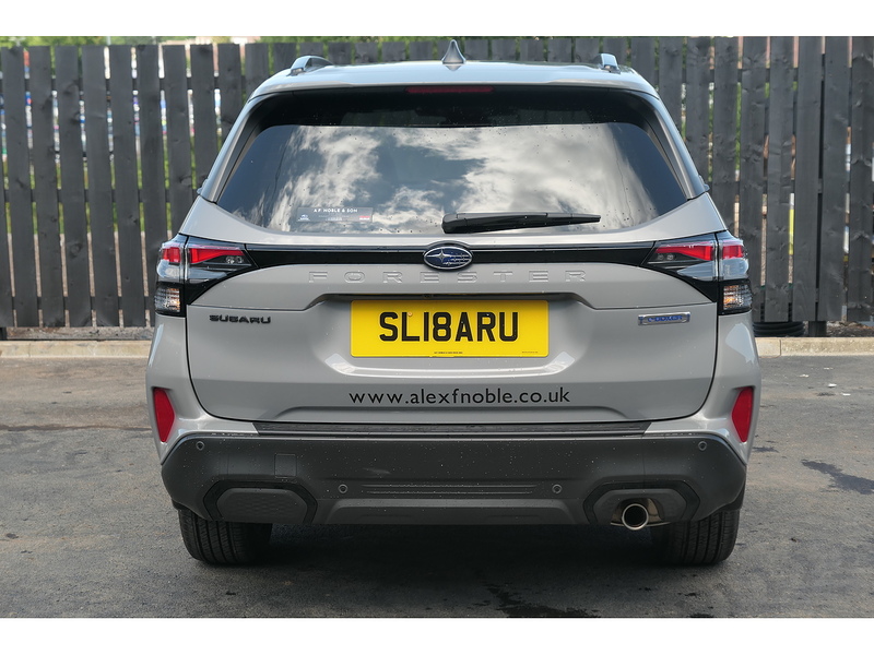 Subaru 2.0 i e-Boxer Touring SUV 5dr Petrol Hybrid Lineartronic 4WD Euro 6 (s/s) (136 ps)