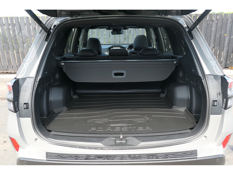 Subaru 2.0 i e-Boxer Touring SUV 5dr Petrol Hybrid Lineartronic 4WD Euro 6 (s/s) (136 ps)