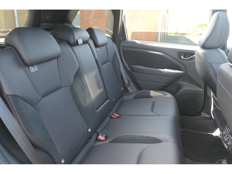 Subaru 2.0 i e-Boxer Touring SUV 5dr Petrol Hybrid Lineartronic 4WD Euro 6 (s/s) (136 ps)