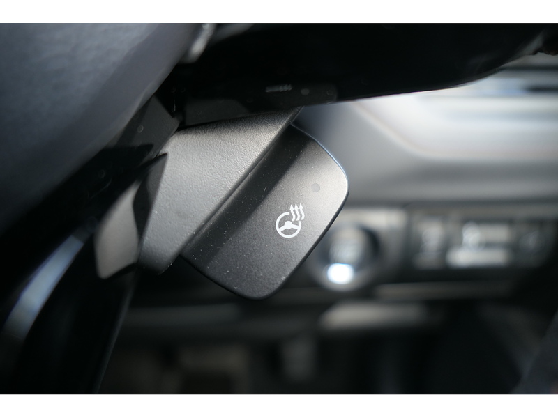 Subaru 2.0 i e-Boxer Touring SUV 5dr Petrol Hybrid Lineartronic 4WD Euro 6 (s/s) (136 ps)