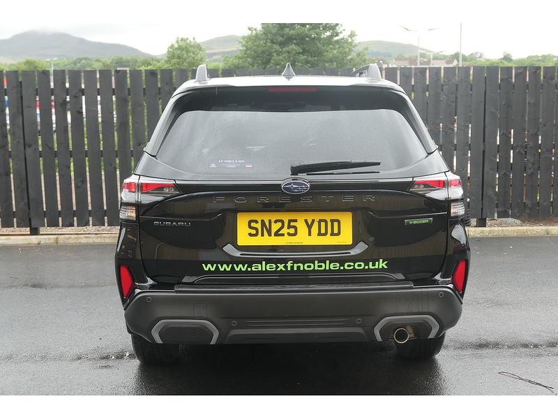 Subaru 2.0 i e-Boxer Field SUV 5dr Petrol Hybrid Lineartronic 4WD Euro 6 (s/s) (136 ps)