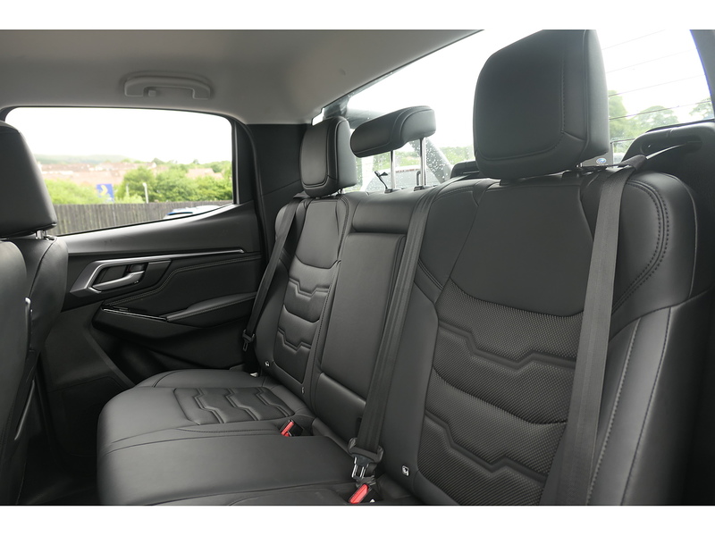 Isuzu 1.9 TD DL40 Pickup Double Cab 4dr Diesel Auto 4WD Euro 6 (s/s) (164 ps)