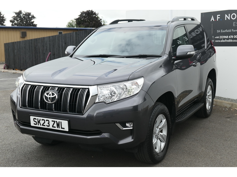 Toyota 2.8D Active (Navi) Panel Van 3dr Diesel Auto 4WD SWB Euro 6 (s/s) (204 ps)