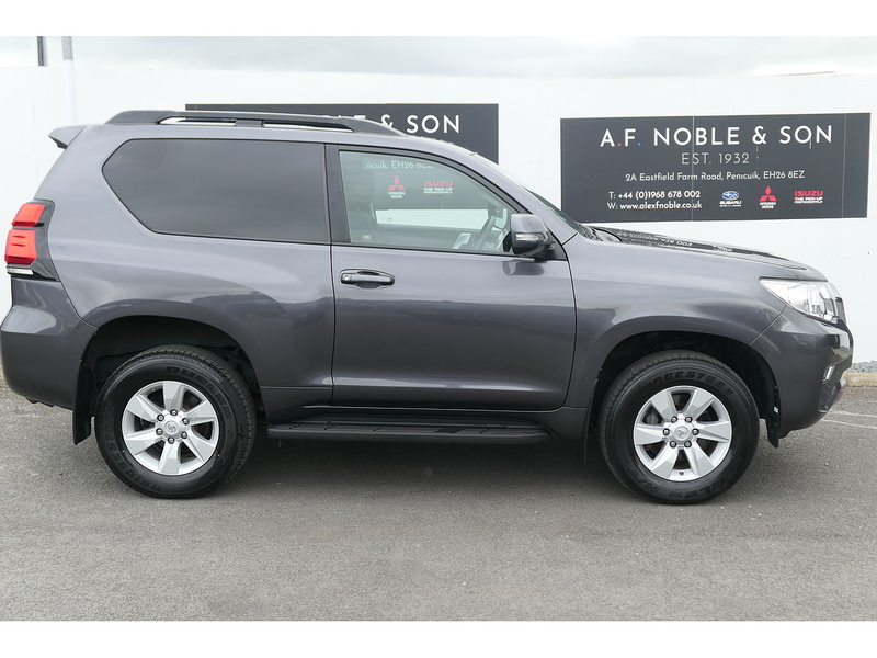 Toyota 2.8D Active (Navi) Panel Van 3dr Diesel Auto 4WD SWB Euro 6 (s/s) (204 ps)