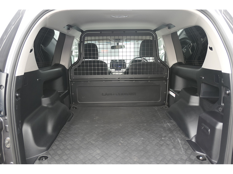 Toyota 2.8D Active (Navi) Panel Van 3dr Diesel Auto 4WD SWB Euro 6 (s/s) (204 ps)