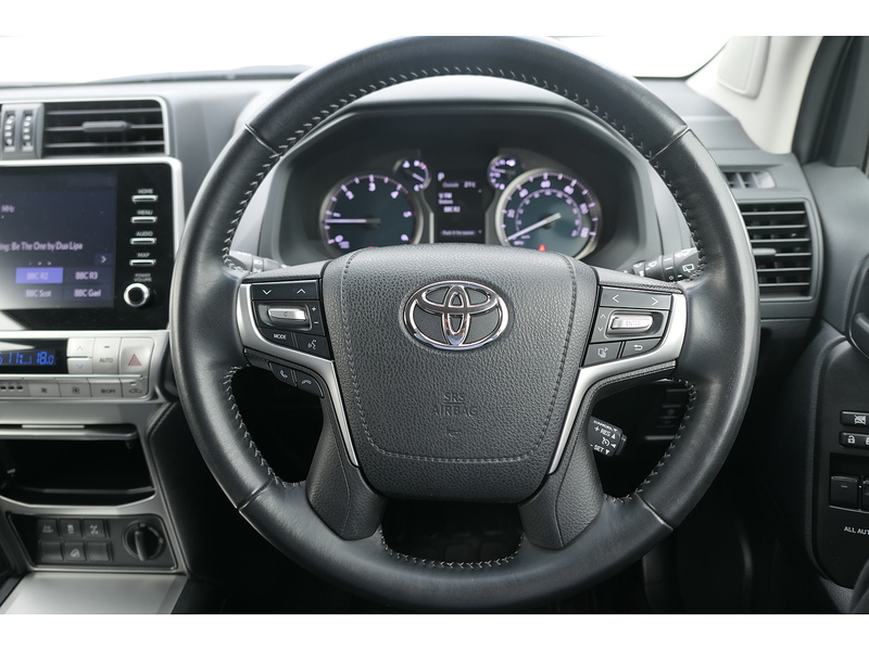 Toyota 2.8D Active (Navi) Panel Van 3dr Diesel Auto 4WD SWB Euro 6 (s/s) (204 ps)