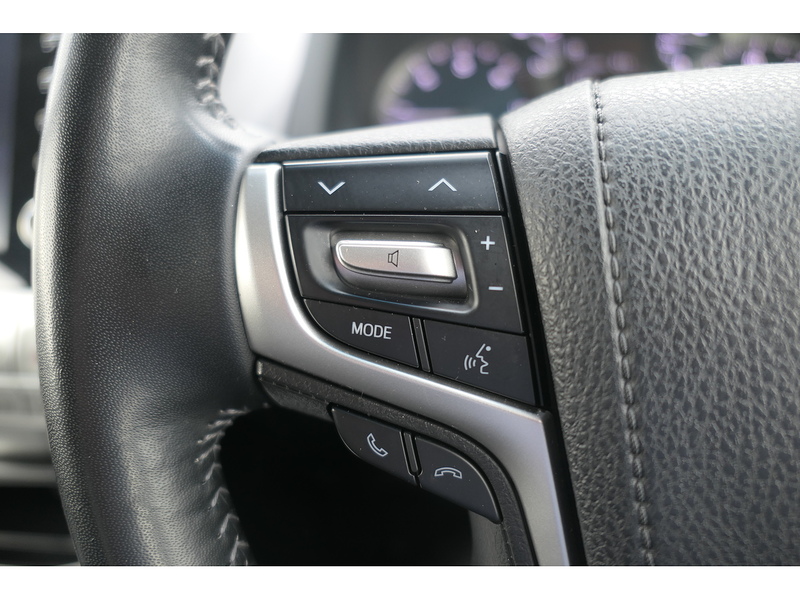 Toyota 2.8D Active (Navi) Panel Van 3dr Diesel Auto 4WD SWB Euro 6 (s/s) (204 ps)