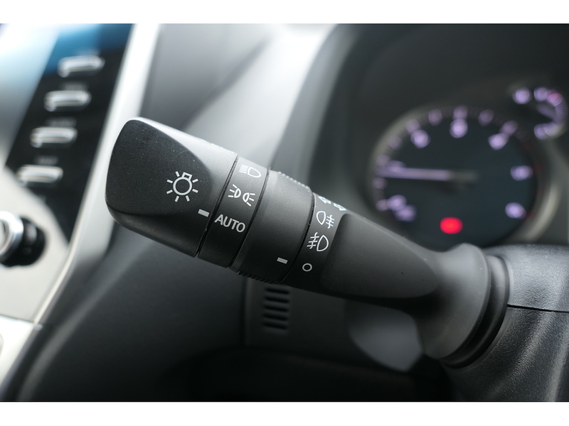 Toyota 2.8D Active (Navi) Panel Van 3dr Diesel Auto 4WD SWB Euro 6 (s/s) (204 ps)