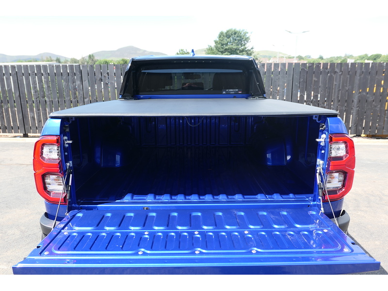 Toyota 2.8 D-4D GR SPORT II Pickup Double Cab 4dr Diesel Auto 4WD Euro 6 (s/s) (204 ps)