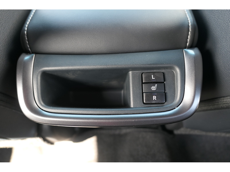 Toyota 2.8 D-4D GR SPORT II Pickup Double Cab 4dr Diesel Auto 4WD Euro 6 (s/s) (204 ps)