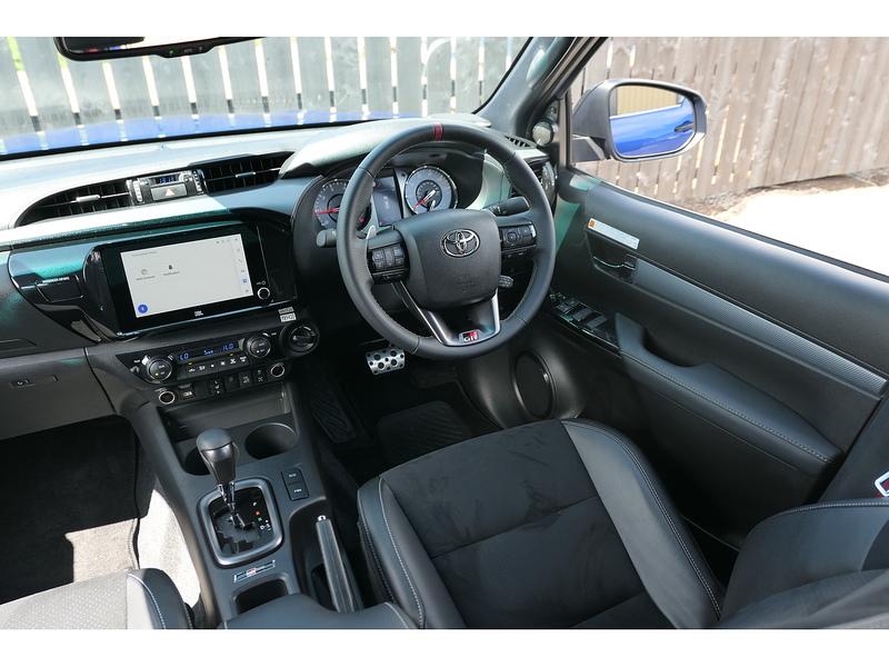 Toyota 2.8 D-4D GR SPORT II Pickup Double Cab 4dr Diesel Auto 4WD Euro 6 (s/s) (204 ps)