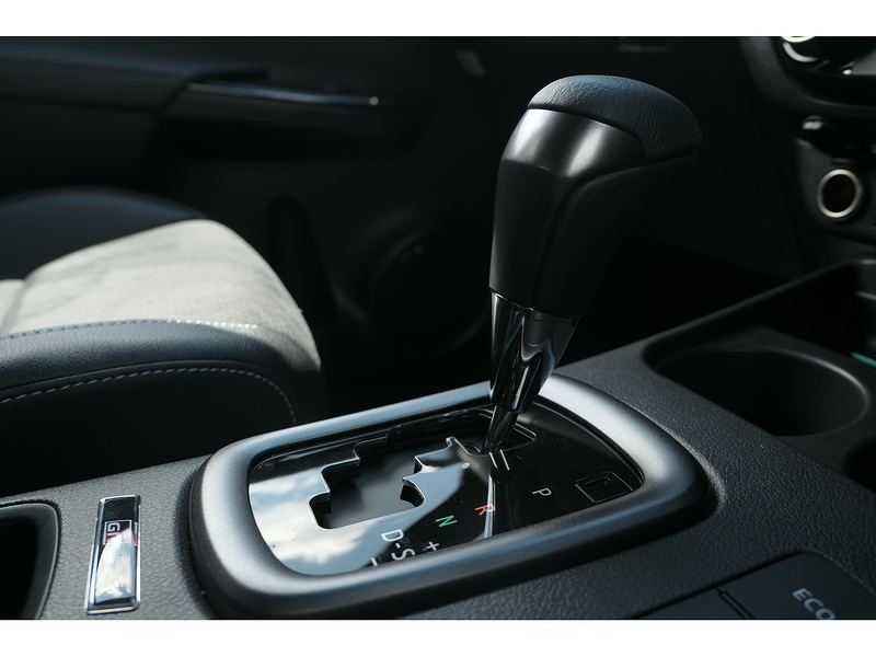 Toyota 2.8 D-4D GR SPORT II Pickup Double Cab 4dr Diesel Auto 4WD Euro 6 (s/s) (204 ps)