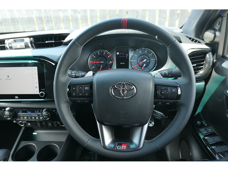 Toyota 2.8 D-4D GR SPORT II Pickup Double Cab 4dr Diesel Auto 4WD Euro 6 (s/s) (204 ps)