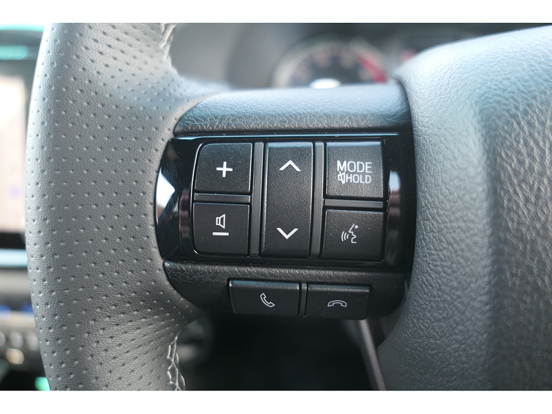 Toyota 2.8 D-4D GR SPORT II Pickup Double Cab 4dr Diesel Auto 4WD Euro 6 (s/s) (204 ps)