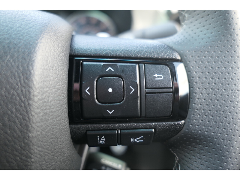 Toyota 2.8 D-4D GR SPORT II Pickup Double Cab 4dr Diesel Auto 4WD Euro 6 (s/s) (204 ps)