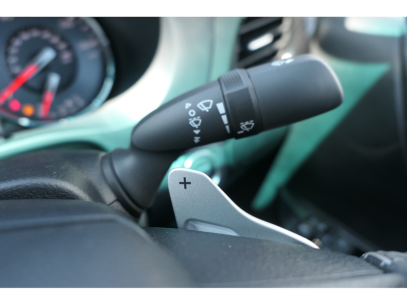 Toyota 2.8 D-4D GR SPORT II Pickup Double Cab 4dr Diesel Auto 4WD Euro 6 (s/s) (204 ps)