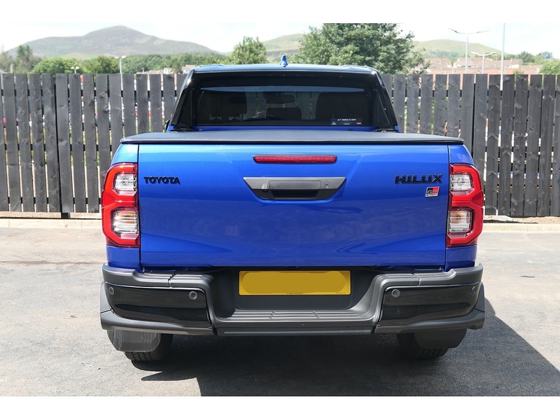 Toyota 2.8 D-4D GR SPORT II Pickup Double Cab 4dr Diesel Auto 4WD Euro 6 (s/s) (204 ps)