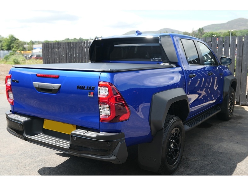 Toyota 2.8 D-4D GR SPORT II Pickup Double Cab 4dr Diesel Auto 4WD Euro 6 (s/s) (204 ps)