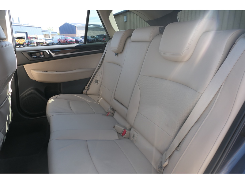 Subaru 2.5i SE Premium Estate 5dr Petrol Lineartronic 4WD Euro 6 (s/s) (175 ps)