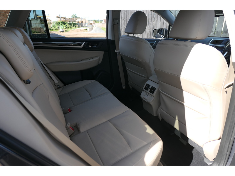 Subaru 2.5i SE Premium Estate 5dr Petrol Lineartronic 4WD Euro 6 (s/s) (175 ps)