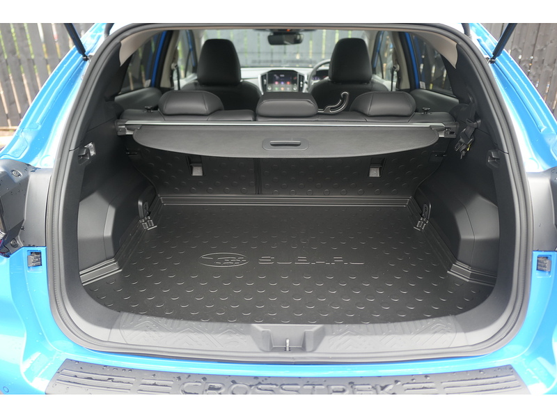 Subaru 2.0 i e-Boxer Touring SUV 5dr Petrol Hybrid Lineartronic 4WD Euro 6 (s/s) (136 ps)