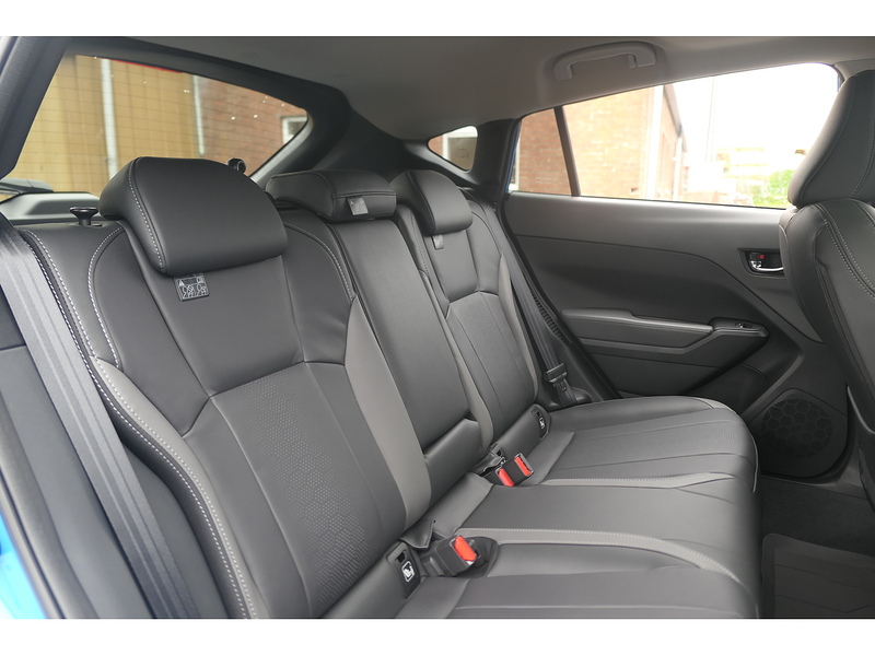 Subaru 2.0 i e-Boxer Touring SUV 5dr Petrol Hybrid Lineartronic 4WD Euro 6 (s/s) (136 ps)