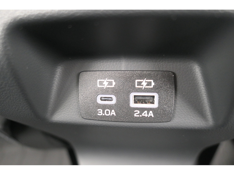 Subaru 2.0 i e-Boxer Touring SUV 5dr Petrol Hybrid Lineartronic 4WD Euro 6 (s/s) (136 ps)