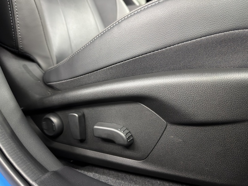 Subaru 2.0 i e-Boxer Touring SUV 5dr Petrol Hybrid Lineartronic 4WD Euro 6 (s/s) (136 ps)