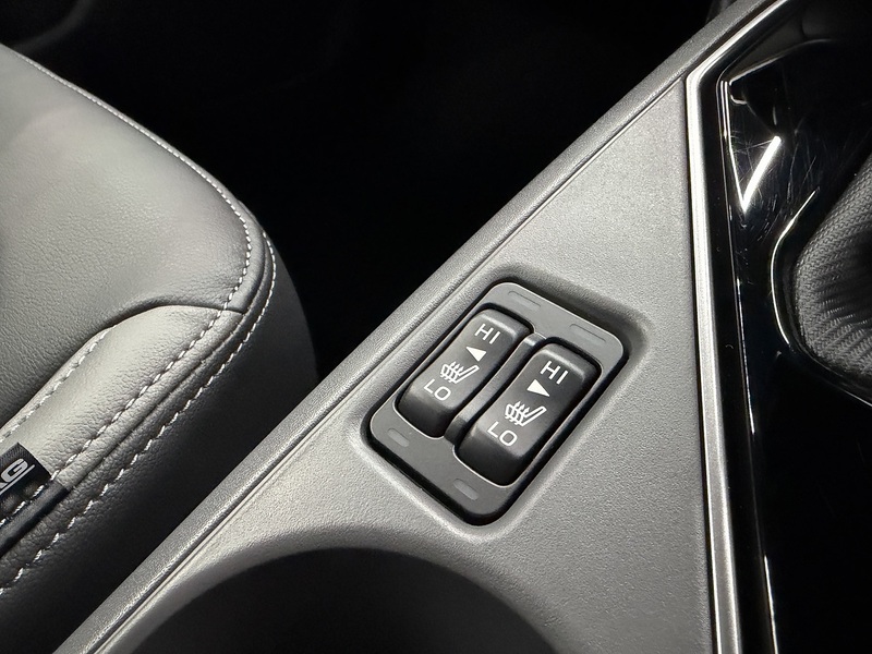 Subaru 2.0 i e-Boxer Touring SUV 5dr Petrol Hybrid Lineartronic 4WD Euro 6 (s/s) (136 ps)