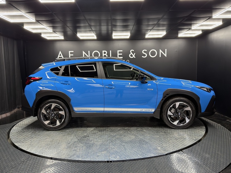 Subaru 2.0 i e-Boxer Touring SUV 5dr Petrol Hybrid Lineartronic 4WD Euro 6 (s/s) (136 ps)