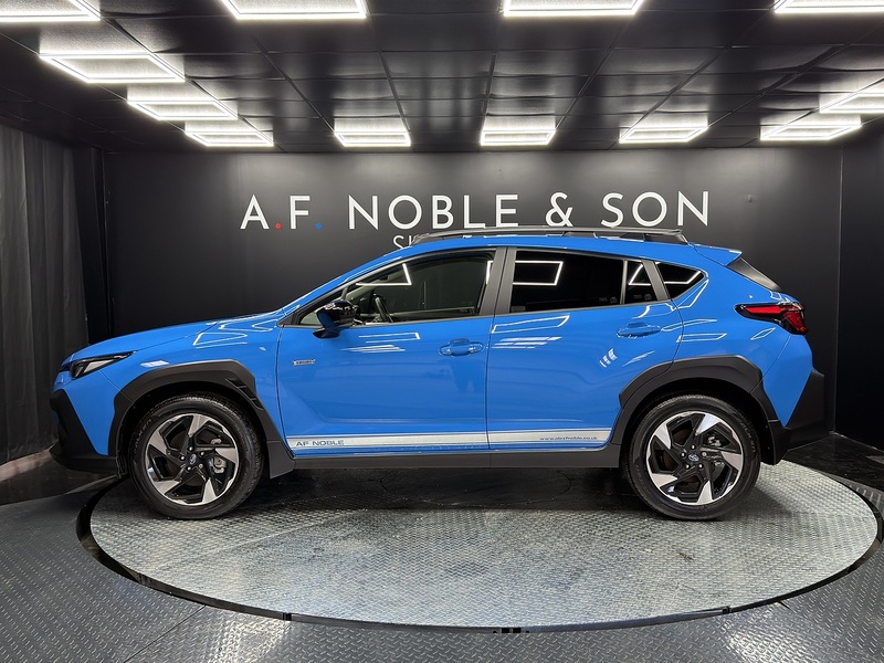 Subaru 2.0 i e-Boxer Touring SUV 5dr Petrol Hybrid Lineartronic 4WD Euro 6 (s/s) (136 ps)