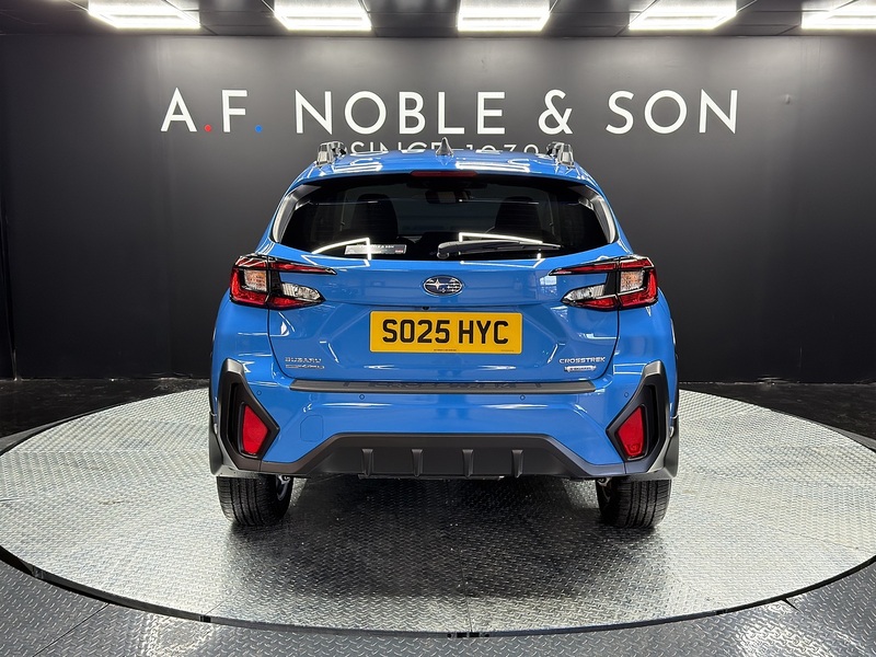 Subaru 2.0 i e-Boxer Touring SUV 5dr Petrol Hybrid Lineartronic 4WD Euro 6 (s/s) (136 ps)