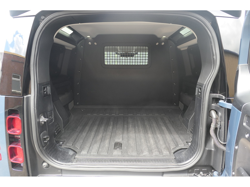 Land Rover 3.0 D200 MHEV Hard Top SUV 3dr Diesel Auto 4WD SWB Euro 6 (s/s) (200 ps)