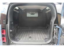 Land Rover Defender 90 D200 MHEV 