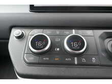 Land Rover Defender 90 D200 MHEV 