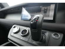 Land Rover Defender 90 D200 MHEV 