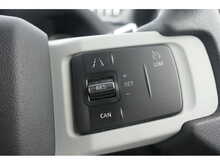 Land Rover Defender 90 D200 MHEV 