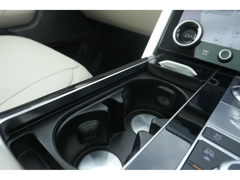 Land Rover 3.0 D300 MHEV Vogue SE SUV 5dr Diesel Auto 4WD Euro 6 (s/s) (300 ps)