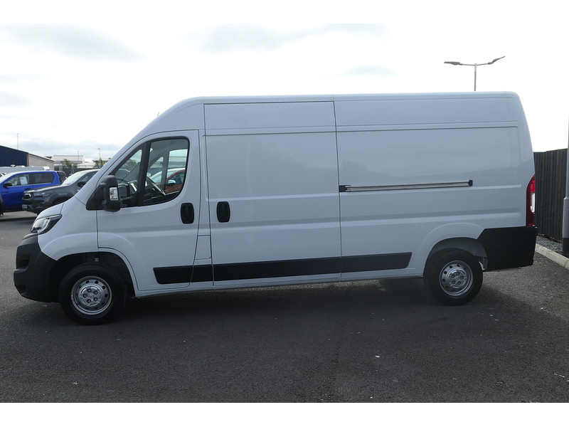 Peugeot 2.2 BlueHDi 335 Professional Premium + Panel Van 5dr Diesel Manual L3 High Roof Euro 6 (s/s) (140 ps)