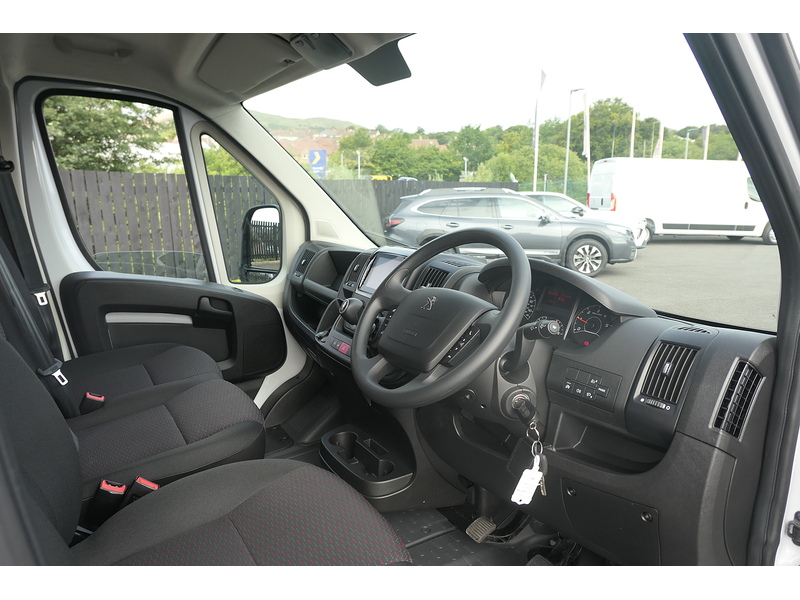 Peugeot 2.2 BlueHDi 335 Professional Premium + Panel Van 5dr Diesel Manual L3 High Roof Euro 6 (s/s) (140 ps)