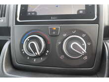 Peugeot Boxer BlueHDi 335 Professional Premium + 