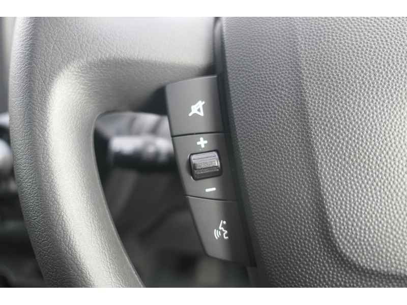 Peugeot 2.2 BlueHDi 335 Professional Premium + Panel Van 5dr Diesel Manual L3 High Roof Euro 6 (s/s) (140 ps)