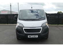 Peugeot Boxer BlueHDi 335 Professional Premium + 