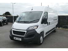Peugeot Boxer BlueHDi 335 Professional Premium + 