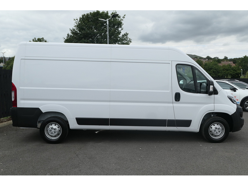 Peugeot 2.2 BlueHDi 335 Professional Premium + Panel Van 5dr Diesel Manual L3 High Roof Euro 6 (s/s) (140 ps)