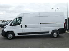 Peugeot Boxer BlueHDi 335 Professional Premium + 